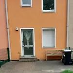 Gemuetliches Ganzes Apartment, Selbst Check In Kueche Parkplatz Waschmaschine Kamin Terrasse Garten,eigene Dusche Und Wc * Duisbourg