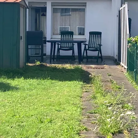 Apartmán Gemuetliches Ganzes Apartment, Selbst Check In Kueche Parkplatz Waschmaschine Kamin Terrasse Garten,eigene Dusche Und Wc Duisburg