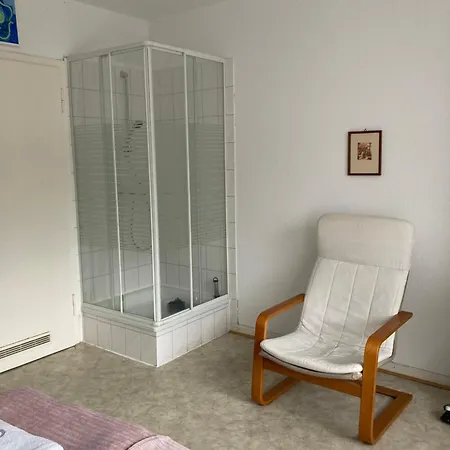 Apartmán Gemuetliches Ganzes Apartment, Selbst Check In Kueche Parkplatz Waschmaschine Kamin Terrasse Garten,eigene Dusche Und Wc