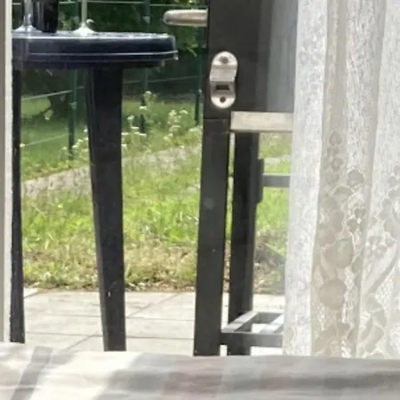 Gemuetliches Ganzes Apartment, Selbst Check In Kueche Parkplatz Waschmaschine Kamin Terrasse Garten,eigene Dusche Und Wc 뒤스부르크