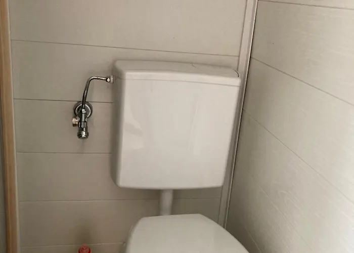 Gemuetliches Ganzes Kueche Parkplatz Waschmaschine Kamin Terrasse Garten, Keine Appartement Duisburg